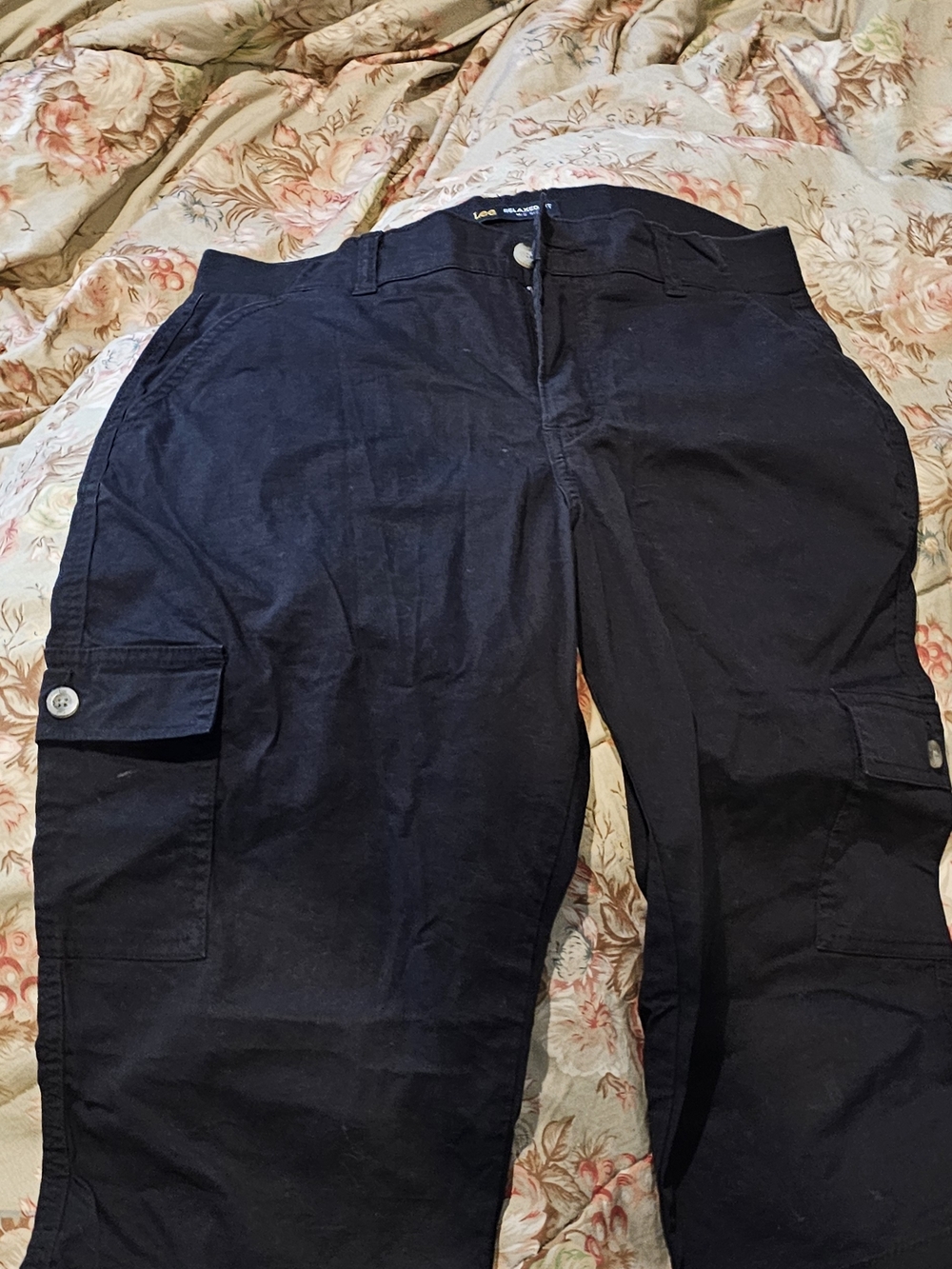 Lee Black Cargo Capris with Side Pockets
